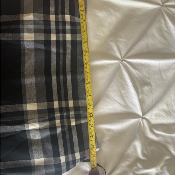 Boss by Hugo Boss black and white plaid wool skirt size 10 - Picture 8 of 9